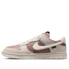 Nike Dunk Low Gore-Tex Light Bone nízke streetové tenisky béžové — produktová fotografia na bielom pozadí, bočný pohľad