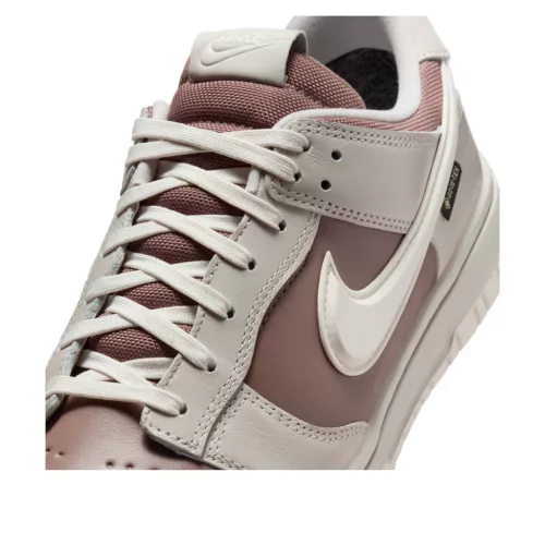 Nike Dunk Low Gore-Tex Light Bone nízke streetové tenisky béžové — produktová fotografia na bielom pozadí, bočný pohľad