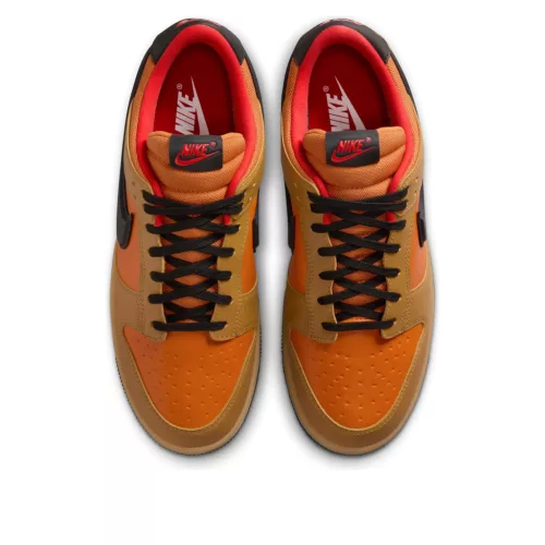 Nike Dunk Low Gore-Tex Wheat Ceramic nízke streetové tenisky — produktová fotografia na bielom pozadí, bočný pohľad