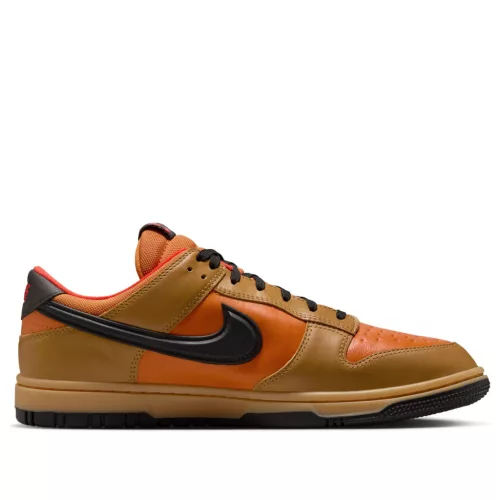 Nike Dunk Low Gore-Tex Wheat Ceramic nízke streetové tenisky — produktová fotografia na bielom pozadí, bočný pohľad