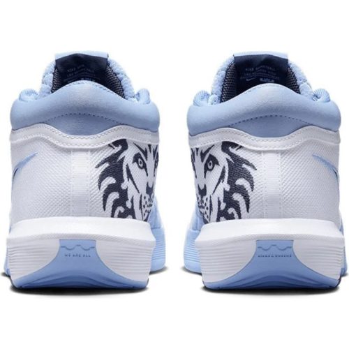 Nike LeBron Witness 8 'UNC'