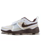 Nike Zoom Field Jaxx Travis Scott Light Chocolate nízke streetové tenisky čokoládové — produktová fotografia na bielom pozadí, bočný pohľad