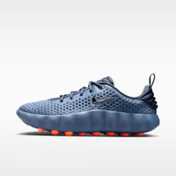 Nike Mind 002 Thunder Blue Chrome nízke streetové tenisky modré — produktová fotografia na bielom pozadí, bočný pohľad