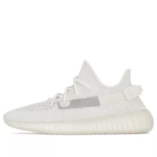 adidas Yeezy Boost 350 V2 Bone nízke streetové tenisky béžové — produktová fotografia na bielom pozadí, bočný pohľad