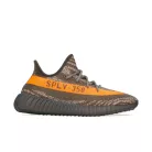 adidas Yeezy Boost 350 V2 Carbon Beluga nízke streetové tenisky — produktová fotografia na bielom pozadí, bočný pohľad