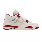 Jordan 4 Retro Valentine's Day Sierra Red dámske nízke streetové tenisky červené — produktová fotografia na bielom pozadí, bočný pohľad