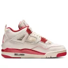 Jordan 4 Retro Valentine's Day Sierra Red dámske nízke streetové tenisky červené — produktová fotografia na bielom pozadí, bočný pohľad