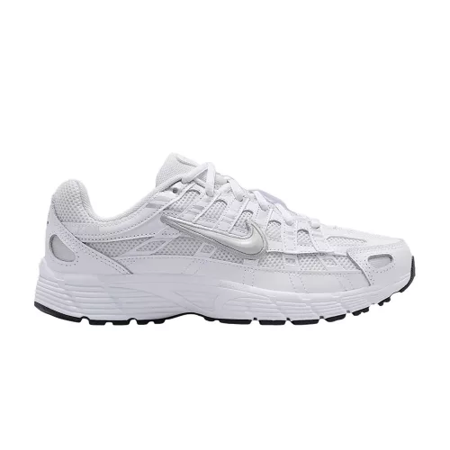 Nike P-6000 Platinum Tint White Silver detské nízke streetové tenisky biele-strieborné — produktová fotografia na bielom pozadí, bočný pohľad