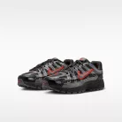 Nike P-6000 Anthracite Picante Red Metallic Cool Grey detské nízke streetové tenisky tmavosivé-červené — produktová fotografia na bielom pozadí, bočný pohľad