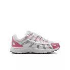 Nike P-6000 Off White Peony detské nízke streetové tenisky lomené biele-biele — produktová fotografia na bielom pozadí, bočný pohľad