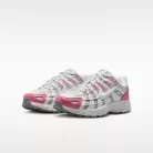 Nike P-6000 Off White Peony detské nízke streetové tenisky lomené biele-biele — produktová fotografia na bielom pozadí, bočný pohľad