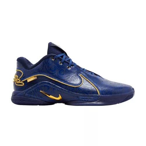 Nike LeBron 22 Monopoly Deep Royal Blue nízke basketbalové tenisky kráľovsky modré-modré — produktová fotografia na bielom pozadí, bočný pohľad