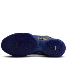Nike LeBron 22 Monopoly Deep Royal Blue nízke basketbalové tenisky kráľovsky modré-modré — produktová fotografia na bielom pozadí, bočný pohľad