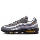 Nike Air Max 95 Cool Grey Sundial nízke streetové tenisky sivé — produktová fotografia na bielom pozadí, bočný pohľad