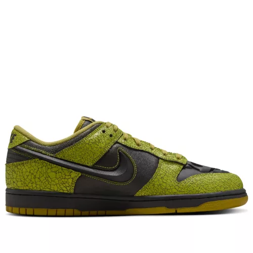 Nike Dunk Low Retro QS Halloween Skull nízke streetové tenisky — produktová fotografia na bielom pozadí, bočný pohľad