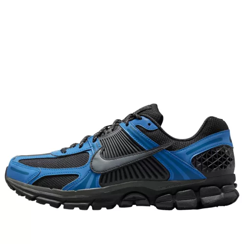 Nike Zoom Vomero 5 Black Court Blue nízke bežecké tenisky neónovozelené-čierne — produktová fotografia na bielom pozadí, bočný pohľad