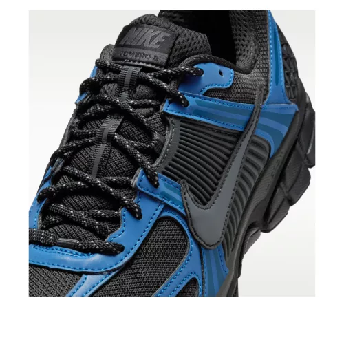 Nike Zoom Vomero 5 Black Court Blue nízke bežecké tenisky neónovozelené-čierne — produktová fotografia na bielom pozadí, bočný pohľad