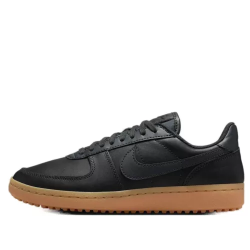 Nike Field General 82 Off Noir Gum dámske nízke streetové tenisky čierne — produktová fotografia na bielom pozadí, bočný pohľad