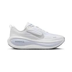 Nike Vomero Plus White Hydrogen Blue Grey Fog nízke bežecké tenisky biele-modré — produktová fotografia na bielom pozadí, bočný pohľad