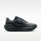 Nike Vomero Plus Thunder Blue Obsidian nízke bežecké tenisky modré-tmavomodré — produktová fotografia na bielom pozadí, bočný pohľad