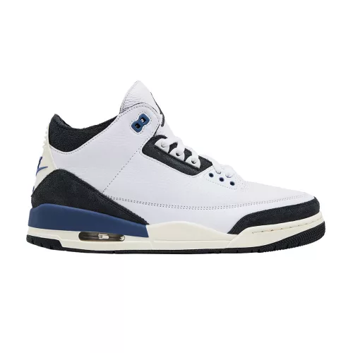 Jordan 3 Retro OG SP A Ma Maniére Diffused Blue nízke streetové tenisky modré — produktová fotografia na bielom pozadí, bočný pohľad