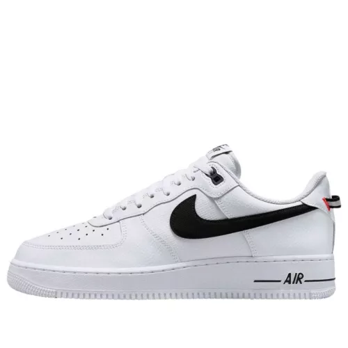 Nike Air Force 1 Low '07 LV8 White Black Bright Crimson nízke streetové tenisky biele-čierne — produktová fotografia na bielom pozadí, bočný pohľad