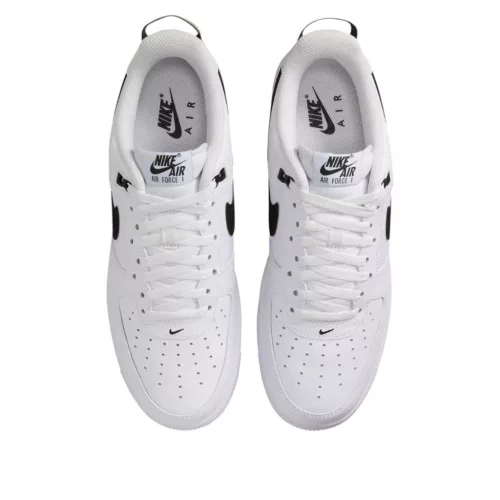 Nike Air Force 1 Low '07 LV8 White Black Bright Crimson nízke streetové tenisky biele-čierne — produktová fotografia na bielom pozadí, bočný pohľad