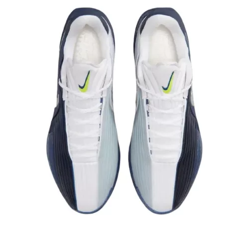 Nike Air Zoom GT Cut 3 Turbo Dallas Mavericks nízke basketbalové tenisky tmavomodré — produktová fotografia na bielom pozadí, bočný pohľad