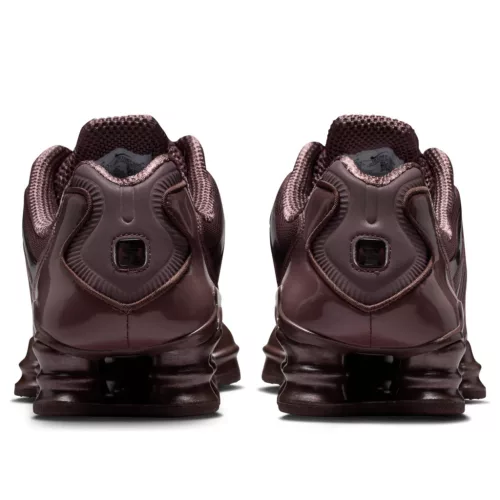 Nike Shox TL Tattoo Black dámske nízke streetové tenisky čierne — produktová fotografia na bielom pozadí, bočný pohľad
