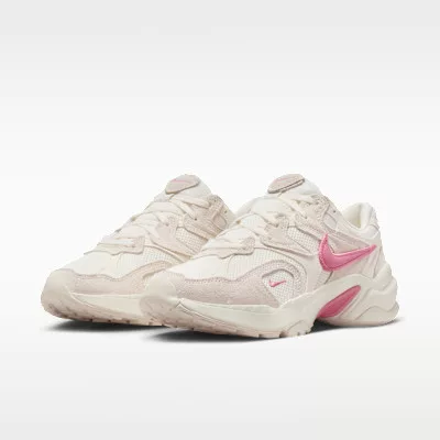Nike AL8 Chalk Pale Ivory Peony dámske nízke streetové tenisky slonovinové — produktová fotografia na bielom pozadí, bočný pohľad