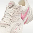 Nike AL8 Chalk Pale Ivory Peony dámske nízke streetové tenisky slonovinové — produktová fotografia na bielom pozadí, bočný pohľad