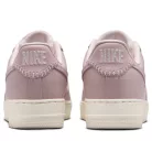 Nike Air Force 1 Low Pink Oxford Tassels dámske nízke streetové tenisky ružové — produktová fotografia na bielom pozadí, bočný pohľad