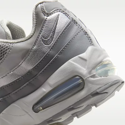 Nike Air Max 95 SE Big Bubble Grey Fog Silver dámske nízke streetové tenisky sivé-strieborné — produktová fotografia na bielom pozadí, bočný pohľad