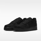 Nike Air Force 1 Low Valentine's Day Black (2026) nízke streetové tenisky čierne — produktová fotografia na bielom pozadí, bočný pohľad