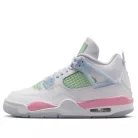 Jordan 4 Retro Valentine's Day (2026) detské nízke streetové tenisky — produktová fotografia na bielom pozadí, bočný pohľad