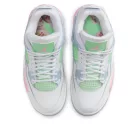 Jordan 4 Retro Valentine's Day (2026) detské nízke streetové tenisky — produktová fotografia na bielom pozadí, bočný pohľad