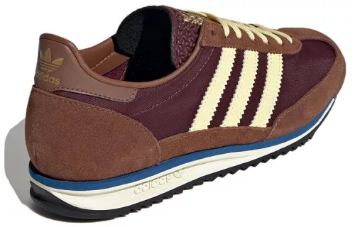 adidas SL 72 OG Maroon Preloved Brown dámske nízke streetové tenisky hnedé-žlté — produktová fotografia na bielom pozadí, bočný pohľad
