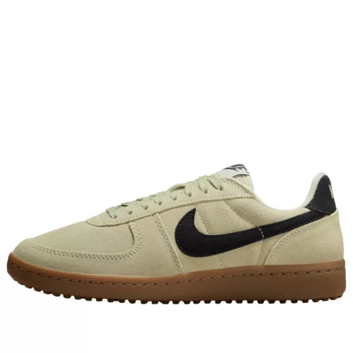 Nike Field General Suede Olive Aura dámske nízke streetové tenisky olivové — produktová fotografia na bielom pozadí, bočný pohľad