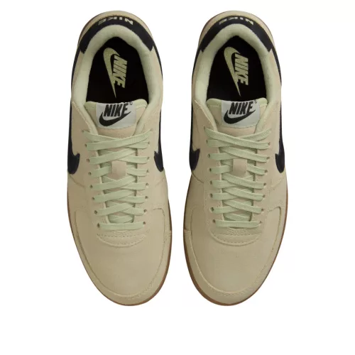 Nike Field General Suede Olive Aura dámske nízke streetové tenisky olivové — produktová fotografia na bielom pozadí, bočný pohľad