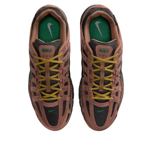 Nike P-6000 Premium Cordura Fauna Brown nízke streetové tenisky hnedé — produktová fotografia na bielom pozadí, bočný pohľad