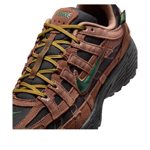 Nike P-6000 Premium Cordura Fauna Brown nízke streetové tenisky hnedé — produktová fotografia na bielom pozadí, bočný pohľad