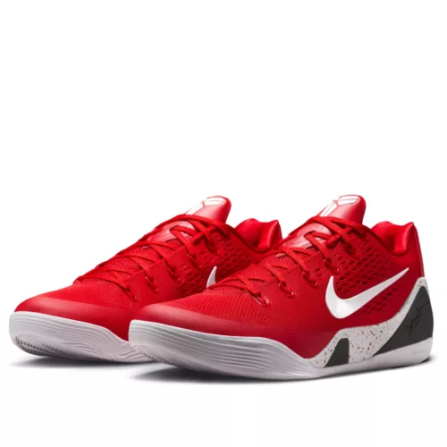 Nike Kobe 9 EM Low Protro TB University Red nízke basketbalové tenisky červené — produktová fotografia na bielom pozadí, bočný pohľad