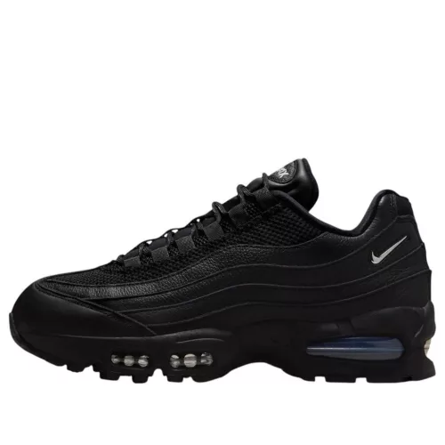 Nike Air Max 95 Big Bubble Black Jewel Swoosh dámske nízke streetové tenisky čierne — produktová fotografia na bielom pozadí, bočný pohľad