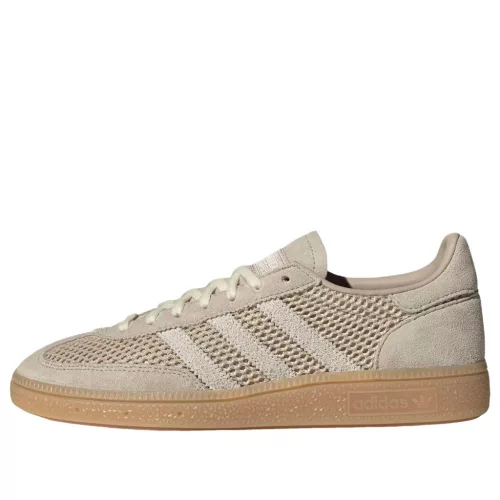 adidas Handball Spezial Wonder Beige White Gum dámske nízke streetové tenisky béžové-krémové — produktová fotografia na bielom pozadí, bočný pohľad
