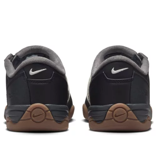 Nike Total 90 3 SP Black Gum dámske nízke streetové tenisky čierne — produktová fotografia na bielom pozadí, bočný pohľad