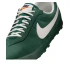 Nike Astro Grabber QS Fir Sail nízke streetové tenisky lomené biele — produktová fotografia na bielom pozadí, bočný pohľad