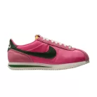 Nike Cortez TXT Pinksicle Sail White Fir dámske nízke streetové tenisky lomené biele-biele — produktová fotografia na bielom pozadí, bočný pohľad