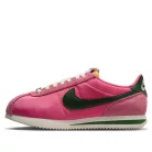 Nike Cortez TXT Pinksicle Sail White Fir dámske nízke streetové tenisky lomené biele-biele — produktová fotografia na bielom pozadí, bočný pohľad