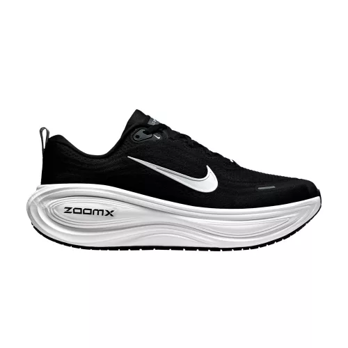 Nike Vomero Plus Extra Wide 'Black Cool Grey' nízke bežecké tenisky čierne-sivé — produktová fotografia na bielom pozadí, bočný pohľad