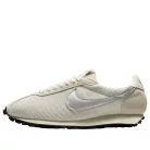 Nike LD 1000 'Coconut Milk Metallic Silver' dámske nízke streetové tenisky lomené biele-strieborné — produktová fotografia na bielom pozadí, bočný pohľad